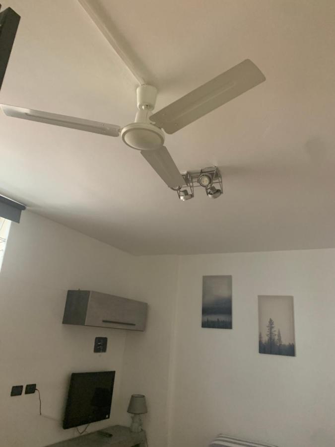 New Luxury Apartment, Milan City Center Екстериор снимка